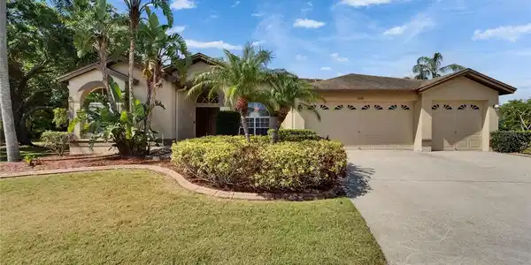 10110 VISTA POINTE DRIVE