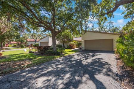 6407 QUAIL HOLLOW PLACE