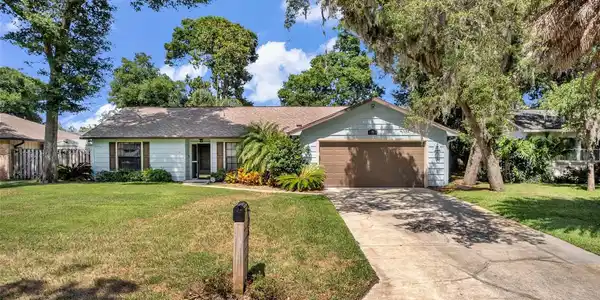 75 SYCAMORE CIRCLE