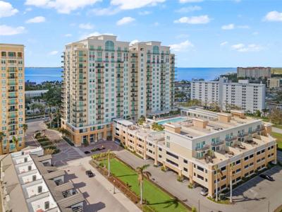 800 N TAMIAMI TRAIL