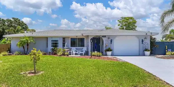 1222 PINEBROOK WAY