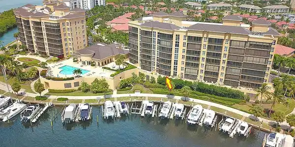 3313 SUNSET KEY CIRCLE