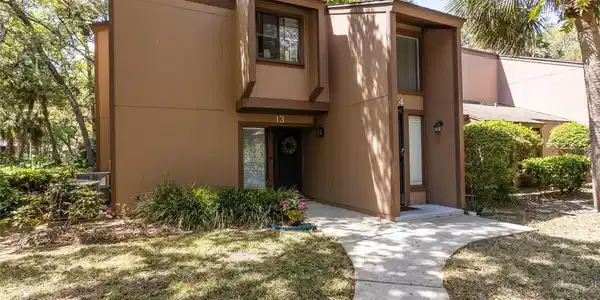 13 OAKMONT COURT