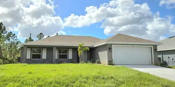321 GAYNOR LANE