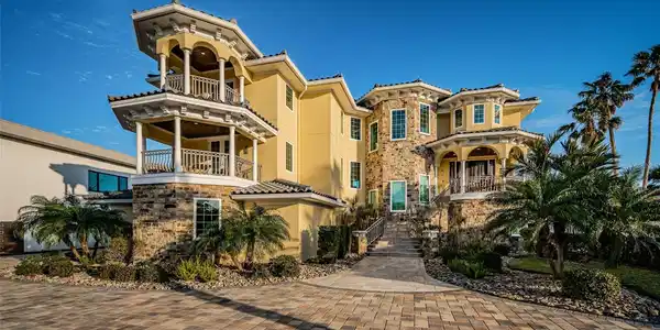 335 BATH CLUB BOULEVARD S