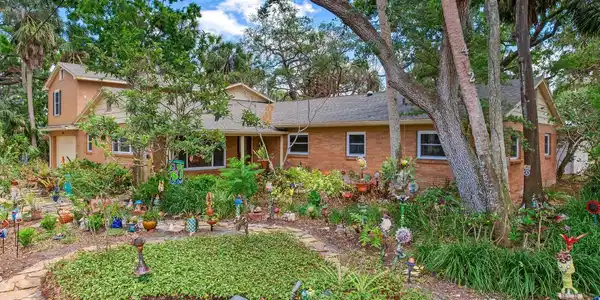 402 S BARBARA LANE