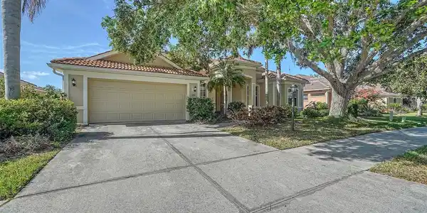 241 WILLOW BEND WAY