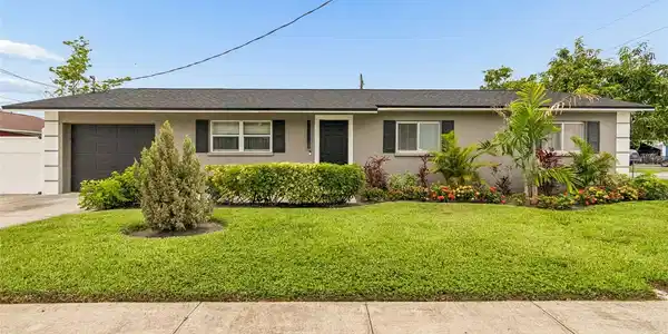 1129 4TH AVENUE W