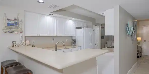 Image 4 Image 4