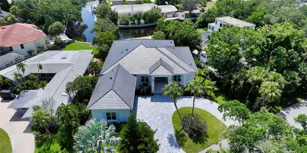 4815 FEATHERBED LANE