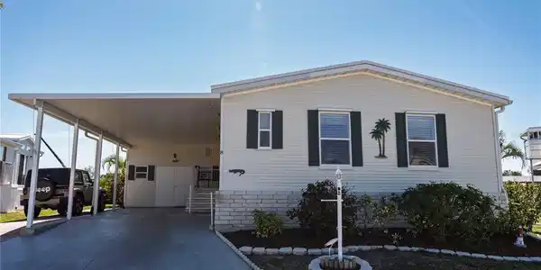 8 ALLIGATOR AVENUE