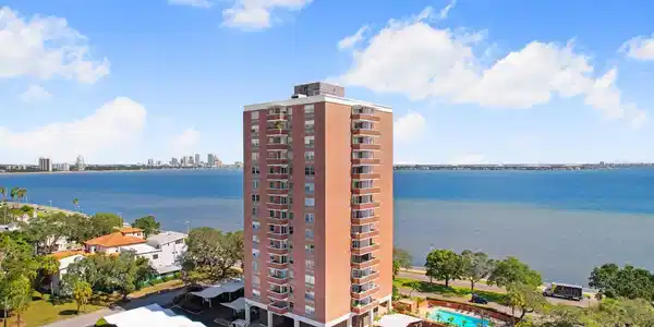 4015 BAYSHORE BOULEVARD