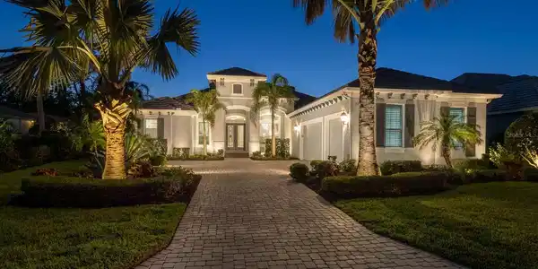48 GRANDE FAIRWAY