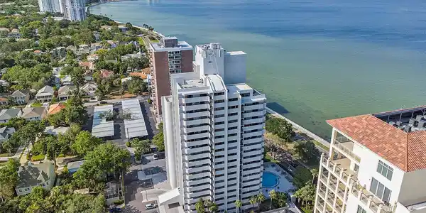 4141 BAYSHORE BOULEVARD