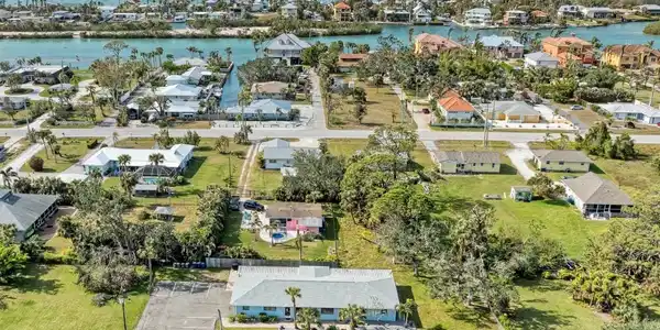 401 SHORE ROAD