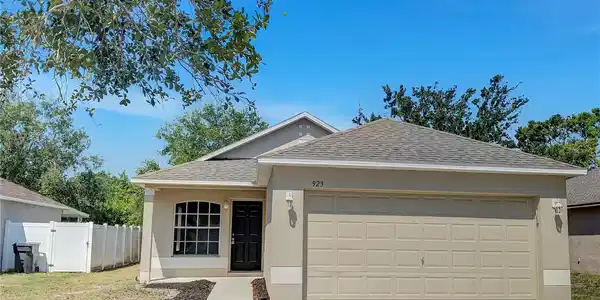 923 BRENTON LEAF DRIVE