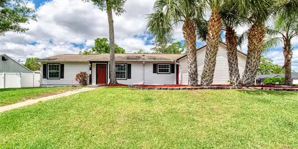 952 NORTHBROOK DRIVE