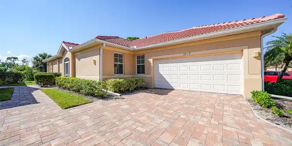 3810 COBIA VILLAS COURT