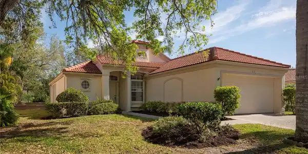 717 LIGHTHOUSE DRIVE