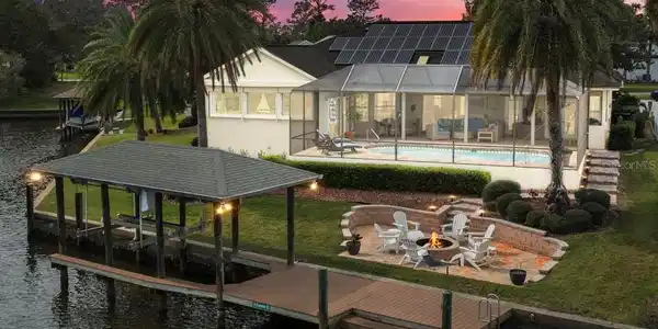 6 CAYUSE COURT