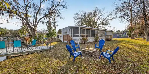 7286 ABERDEEN COURT