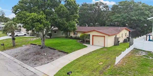 919 LEONA DRIVE