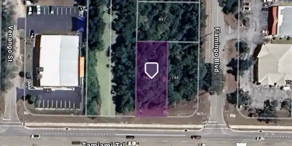 742 TAMIAMI TRAIL