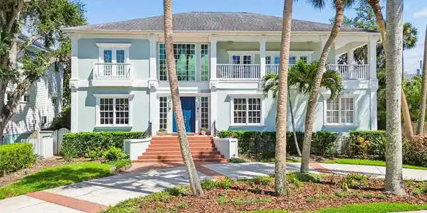 814 S BAYSIDE DRIVE
