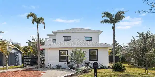 580 RUSSELL STREET