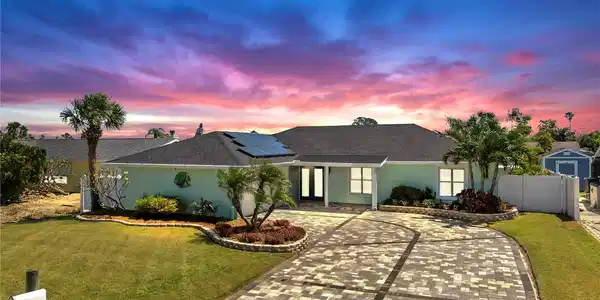6511 SENEGAL PALM WAY