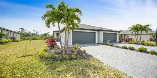 2232 BONITO WAY