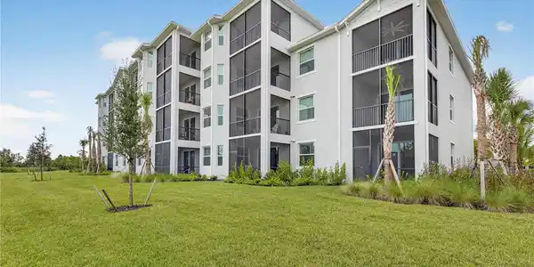 14201 HERITAGE LANDING BLVD.