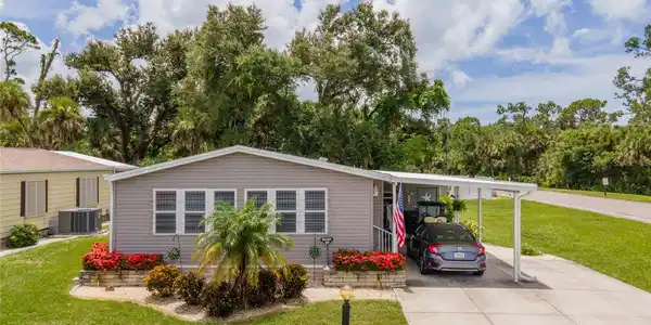 801 SEABROOKE DRIVE