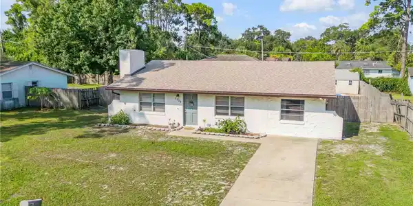 1920 SABAL PALM DRIVE