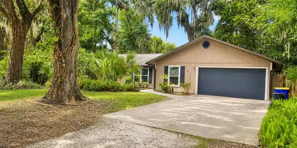 2210 NEEDLE PALM DRIVE