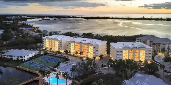 280 HIDDEN BAY DRIVE
