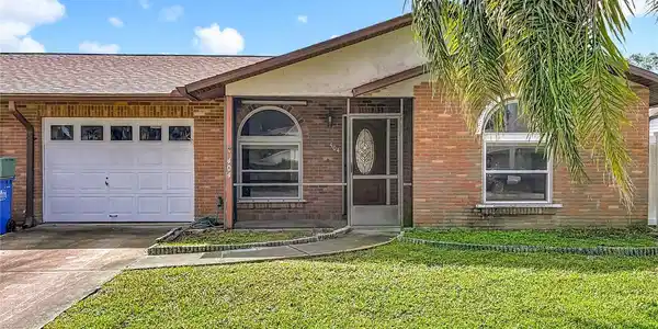 404 SANDPIPER COURT