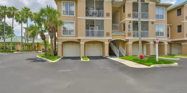 2201 BAY CLUB CIRCLE