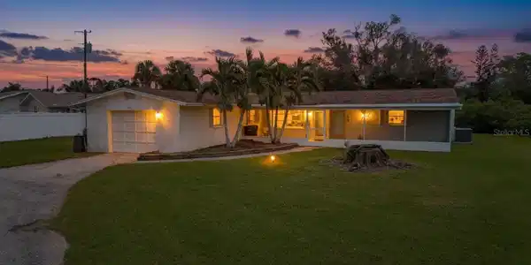 480 PALM CREEK DRIVE
