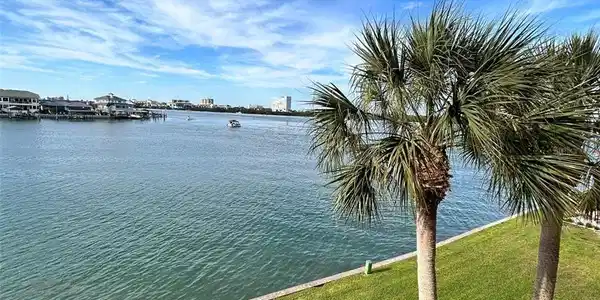 868 BAYWAY BOULEVARD