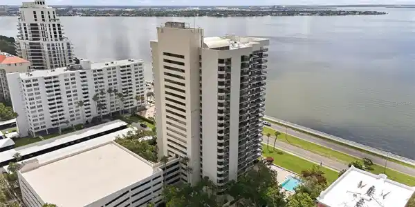 2413 BAYSHORE BOULEVARD
