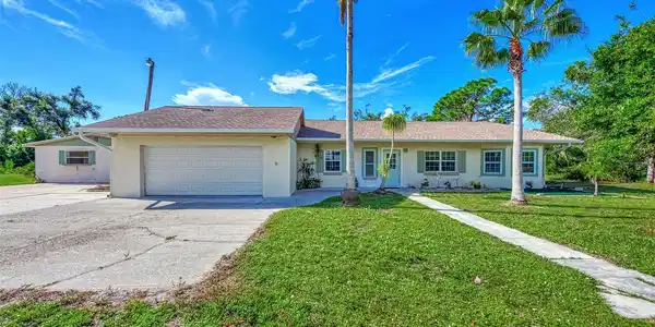 425 N OXFORD DRIVE
