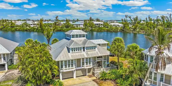 43 SEAWATCH LAKE DRIVE
