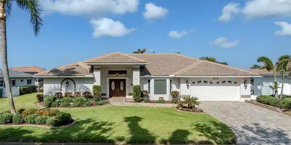 314 OAKWOOD CIRCLE