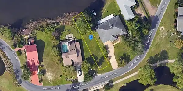 1990 COUNTRY CLUB DRIVE