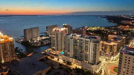 301 QUAY COMMONS