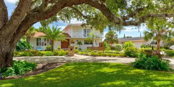 2409 JOHN ANDERSON DRIVE