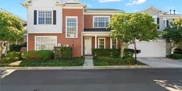 305 INNER HARBOUR CIRCLE