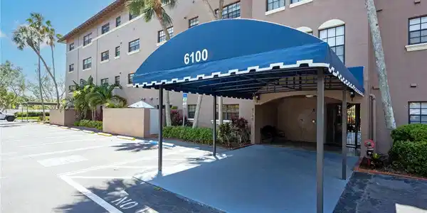 6100 GULFPORT BOULEVARD S