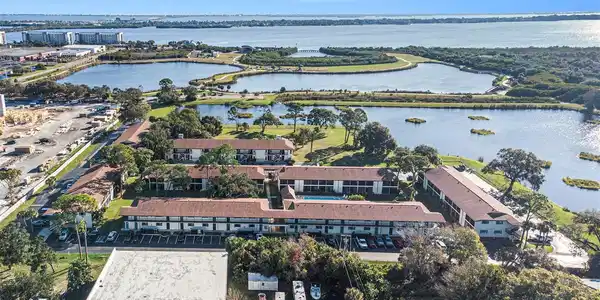 425 CATAMARAN DRIVE